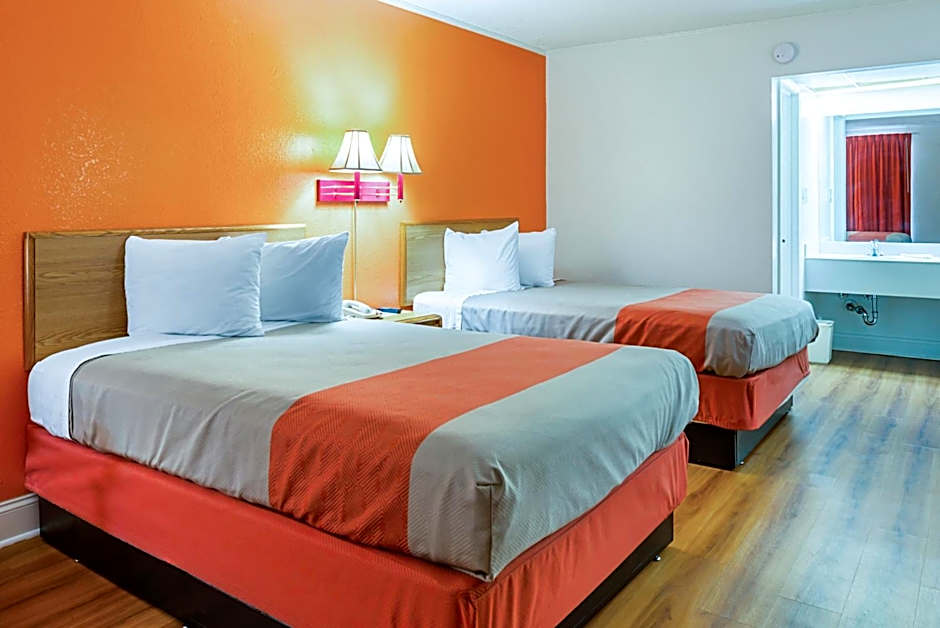 Motel 6-Perry, GA