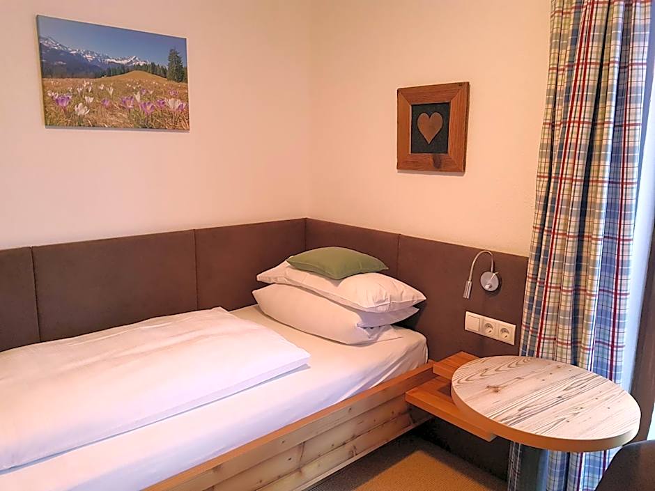 Frühstückspension Gästehaus Zum weissen Rössl