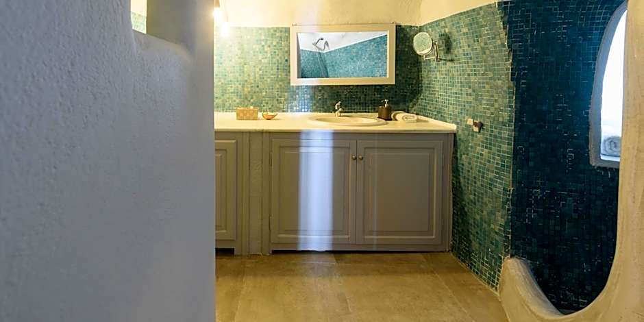 Ianthe Apartments & Villa