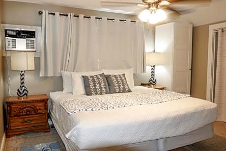 Deluxe King Suite