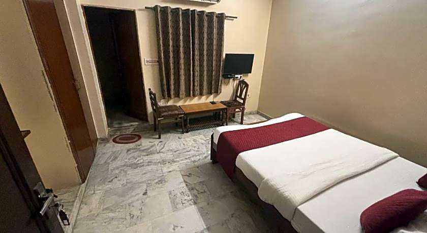 Hotel Raghav Palace