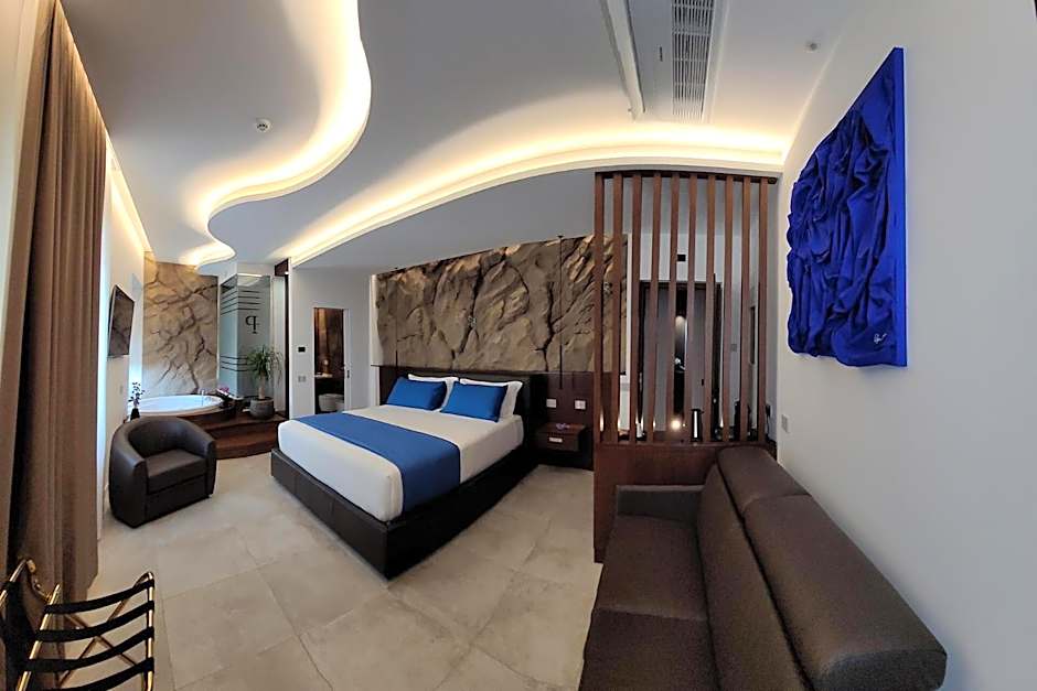 Palazzo Ferrucci Luxury Suites