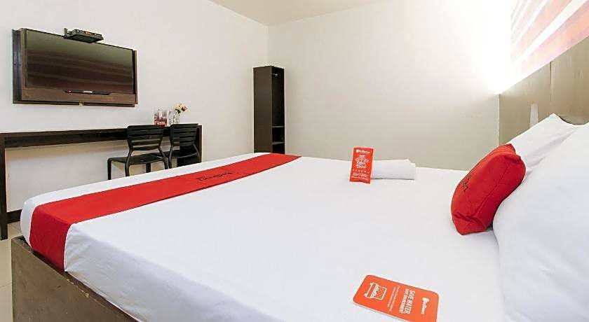 RedDoorz @ EL Highway Hotel Bulacan 