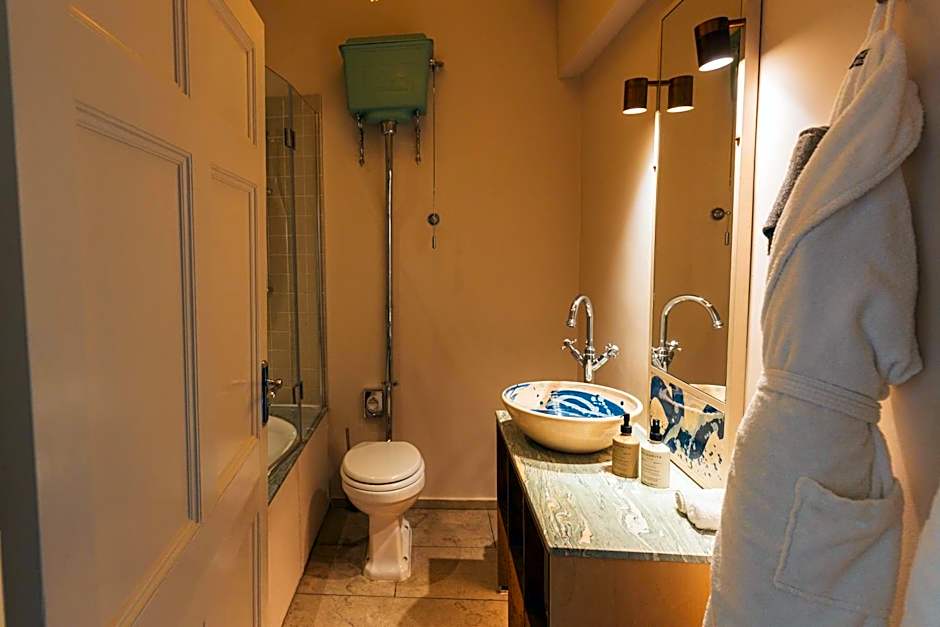 No 15 by GuestHouse, Bath