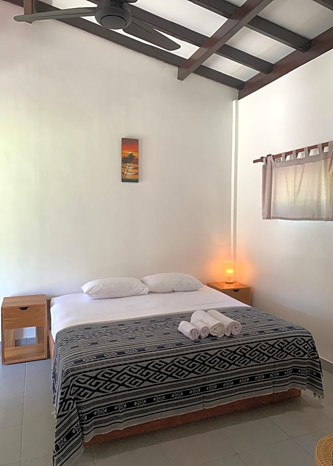 Balong Balong Surf Bungalows & Restaurant