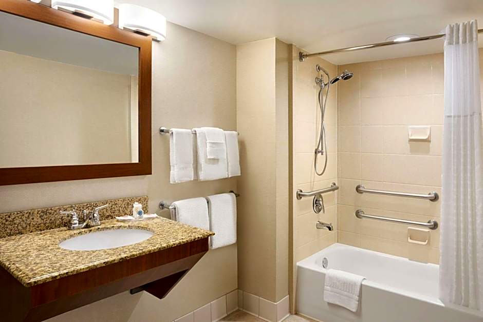 Comfort Inn & Suites Presidential