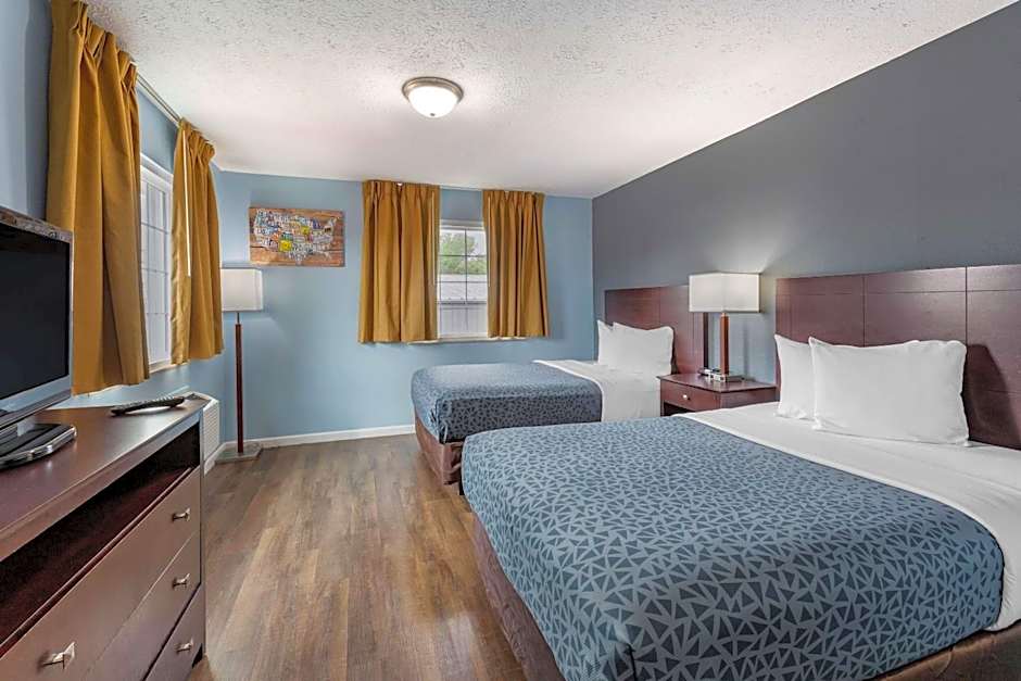 Econo Lodge Inn & Suites Sandusky South