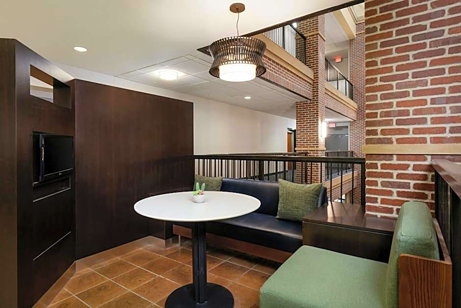 Courtyard by Marriott Wichita at Old Town