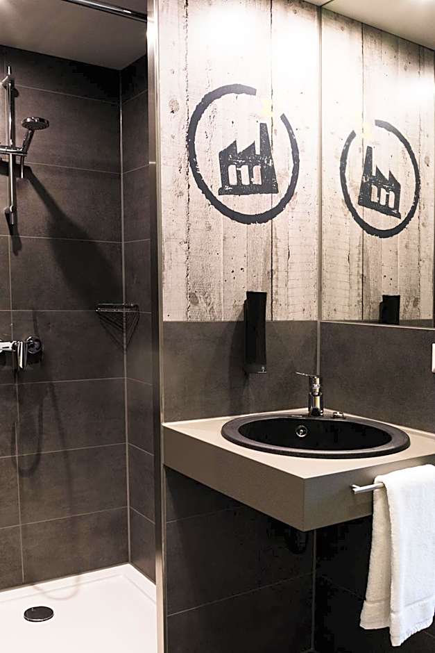 Das Schlafwerk Stuttgart-Nord VOLLDIGITALES HOTEL-SELF-CHECK IN - keine Rezeption-LowBudget-cashless