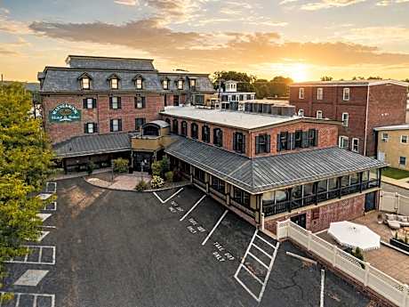 Waynebrook Inn