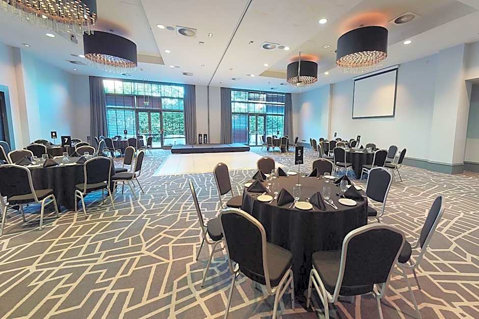 Village Hotel Farnborough