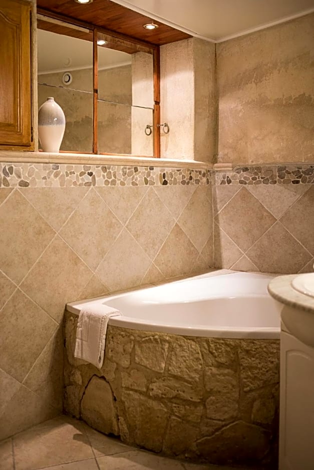 In Provence Hôtel - Expérience Atypique