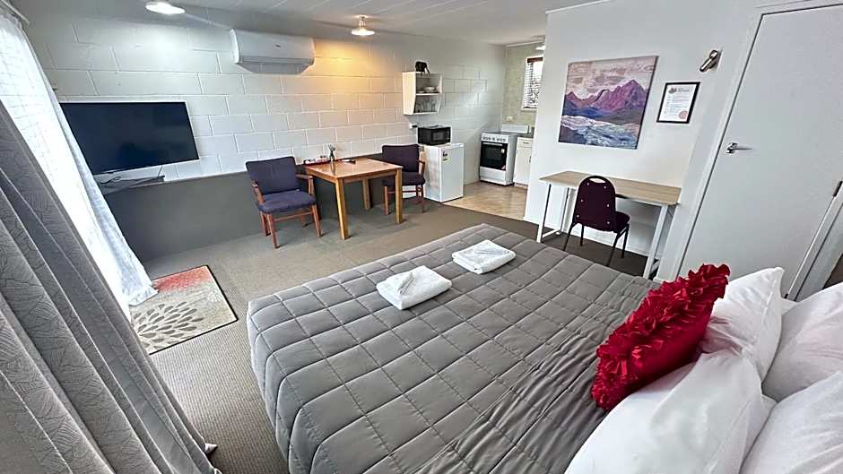 Maple Lodge Motel