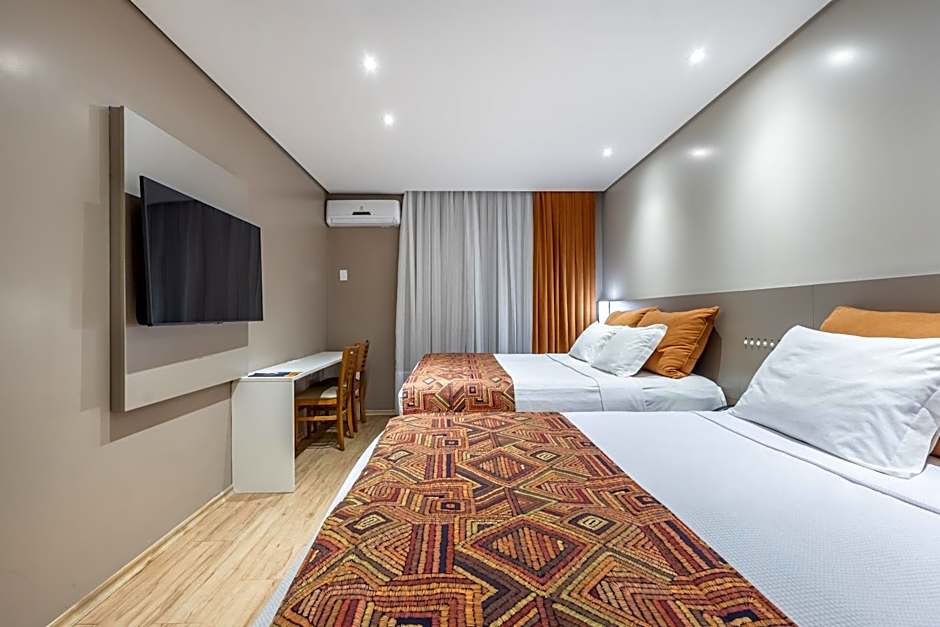 Hotel Plaza Camboriú