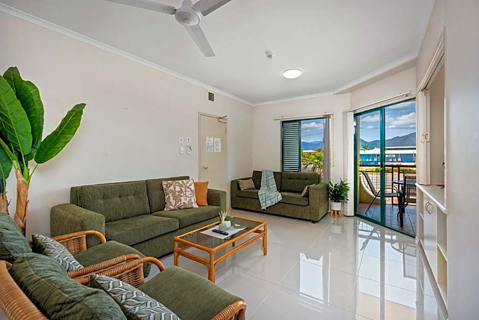 Cairns City Family Apartment - Wifi -Netflix - Pool