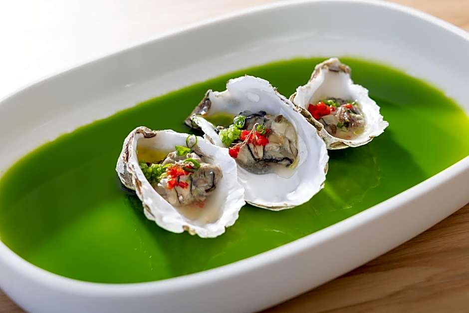 Pearl SeaBreeze Suites