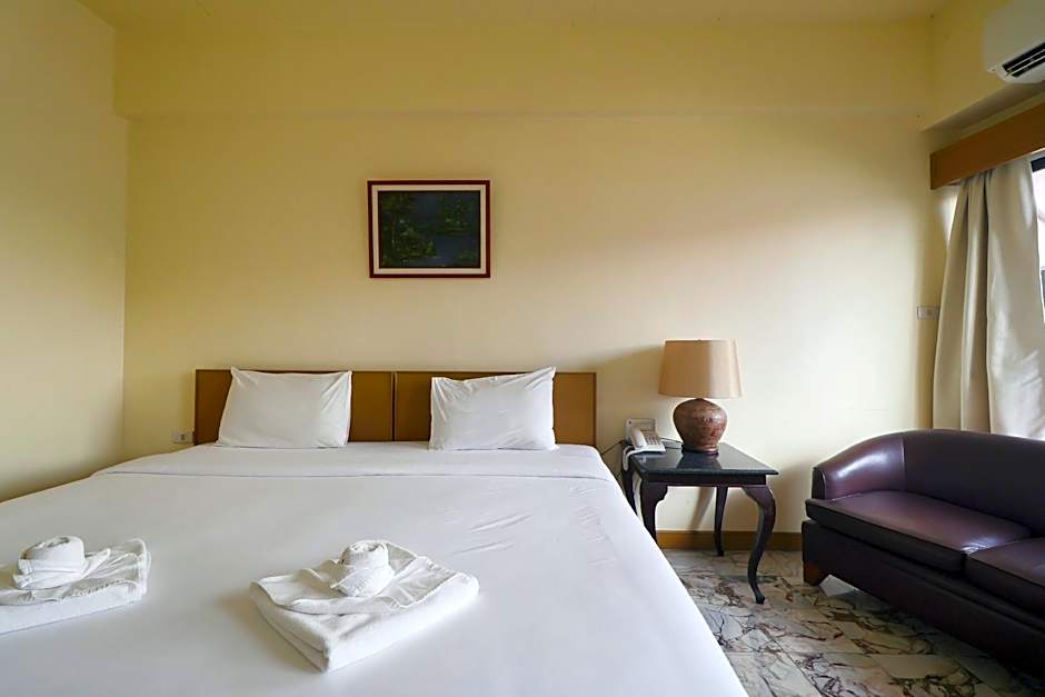 Nonthaburi Palace Hotel