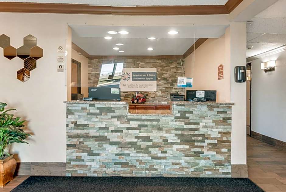 American Inn & Suites Metro Airport