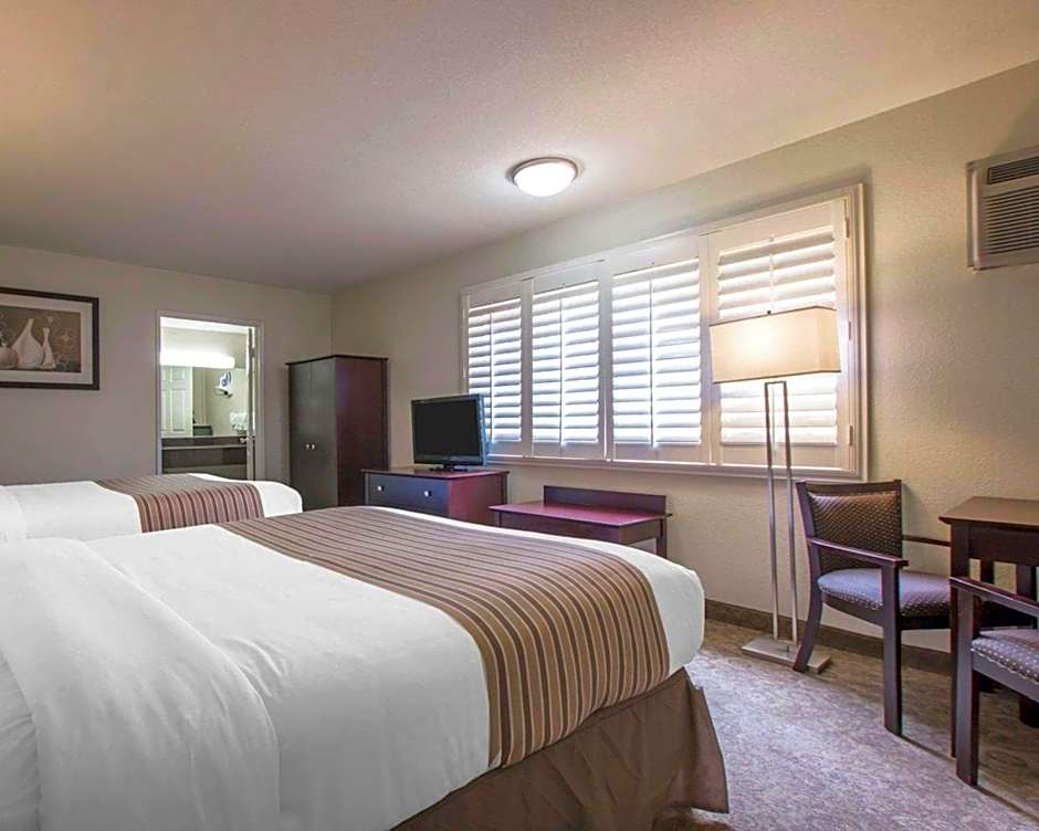 Rodeway Inn Convention Center