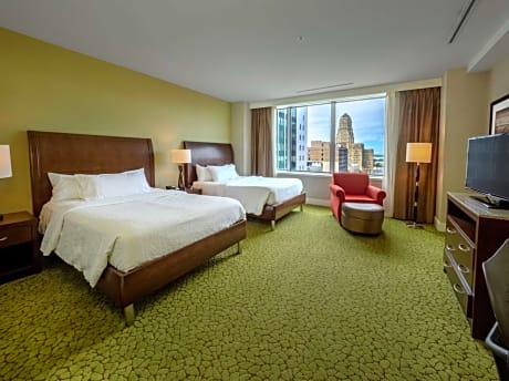 Suite City View Two Queen Beds