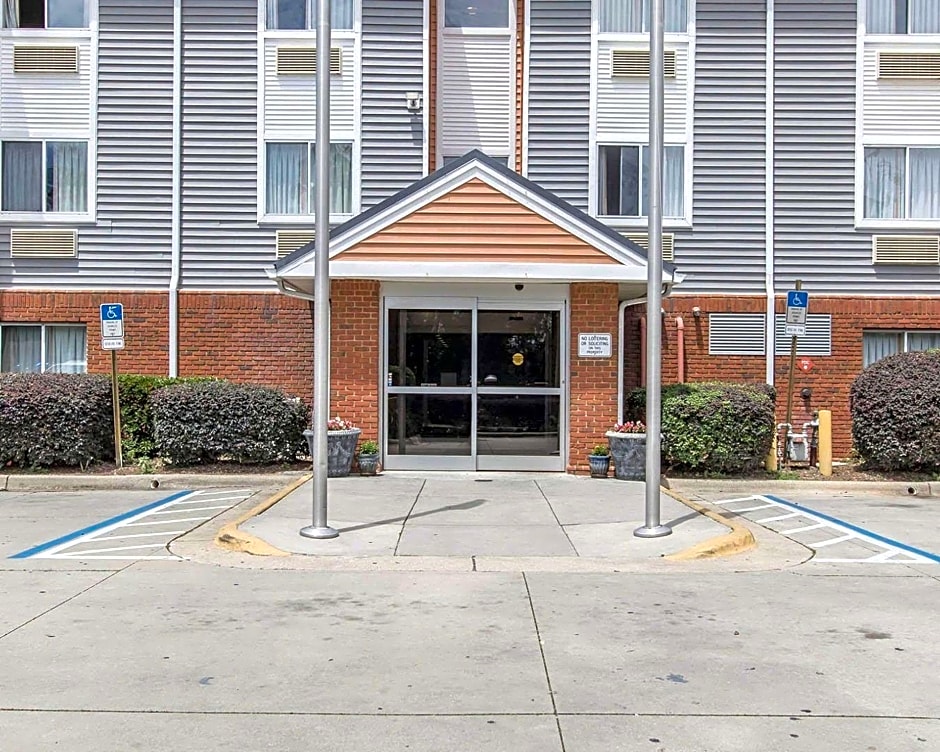 Suburban Extended Stay Hotel Pensacola – Pensacola, FL