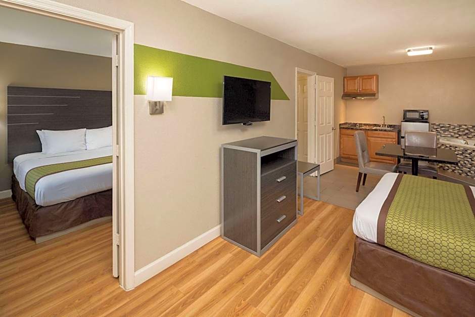 Days Inn by Wyndham Athens