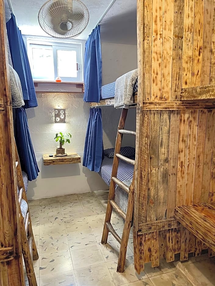 Itzé Hostel