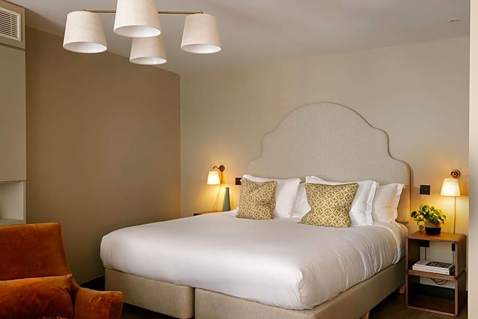 Native Kings Wardrobe, St Pauls