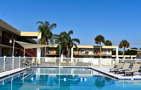 Super 8 by Wyndham Ocala I-75