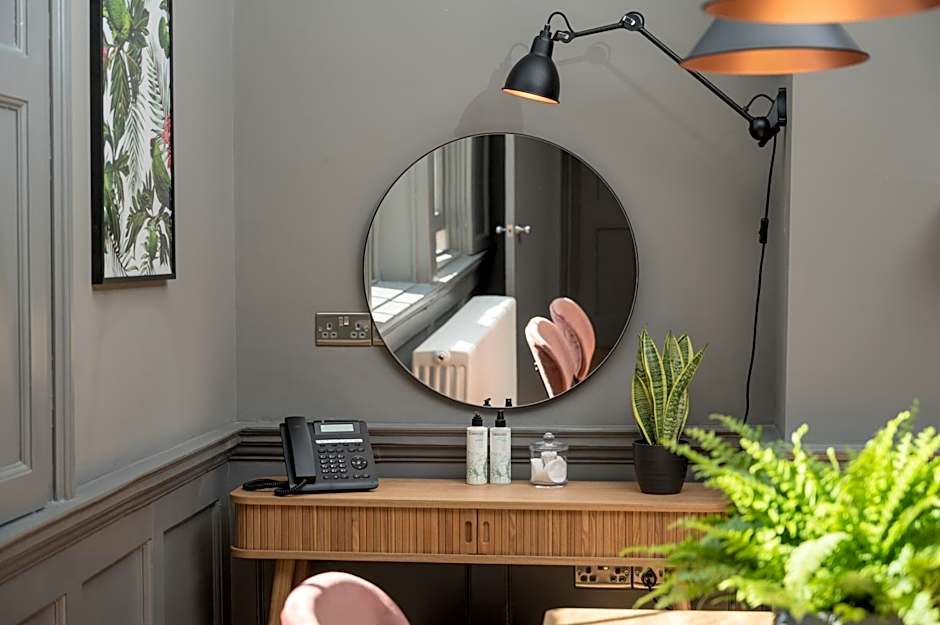 Hiding Space - Trim Street Apartments