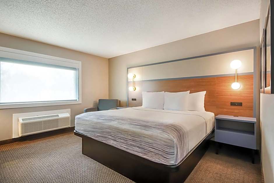 AmericInn by Wyndham St. Peter