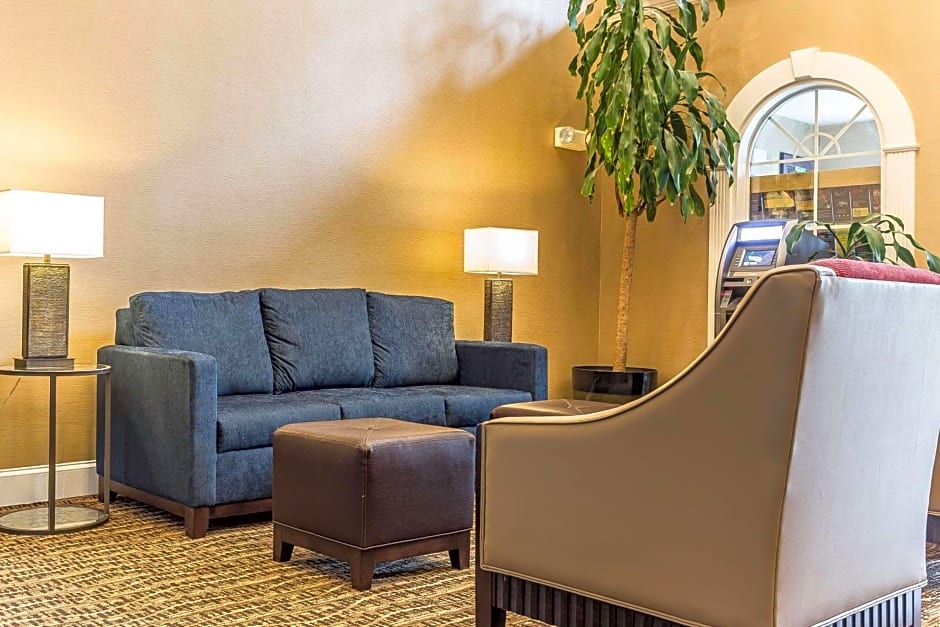 Comfort Suites Myrtle Beach Central