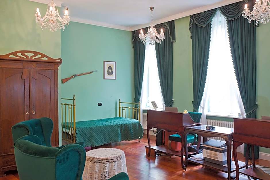 Incanto Old Town Boutique