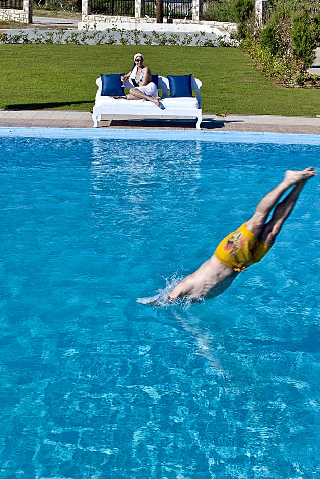 Mrs Chryssana Beach Hotel