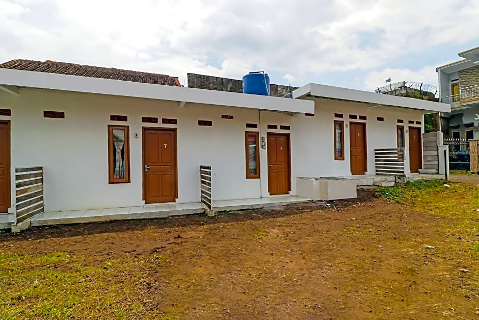 Homestay Black Pink Merah Jambu