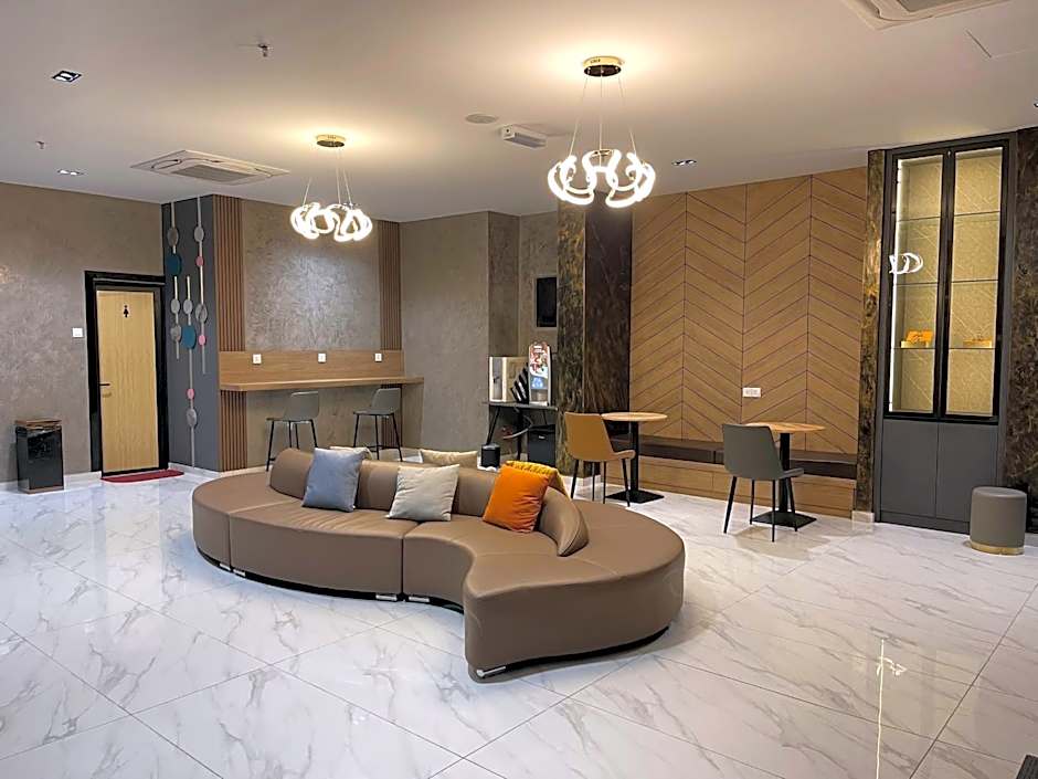 DJ Citi Plaza Hotel & Suites