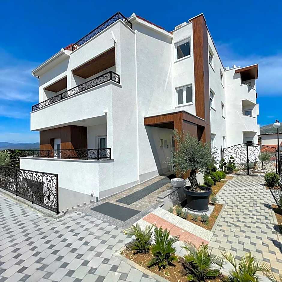 lo͝or luxury retreat