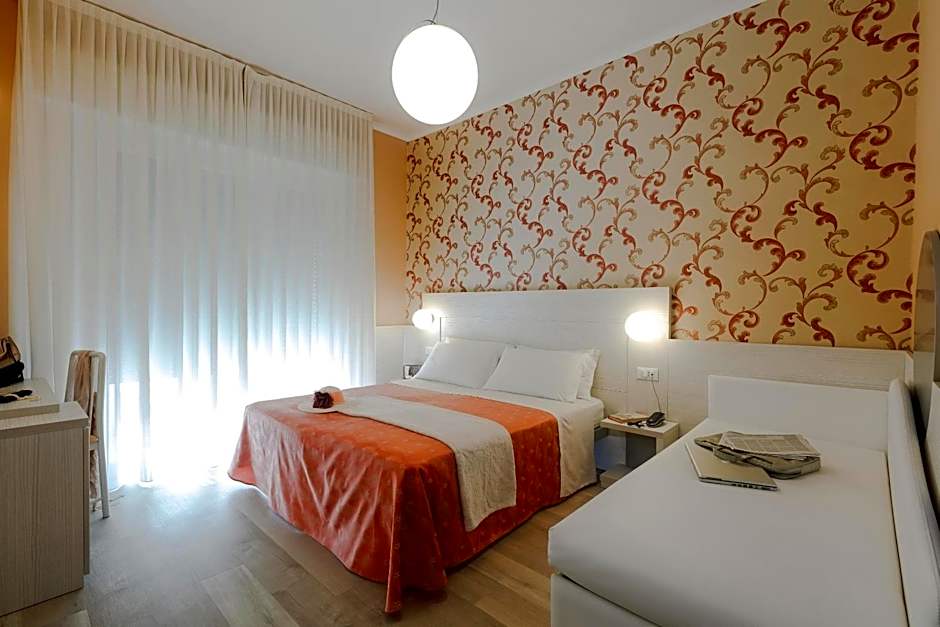 Hotel Ombretta Mare