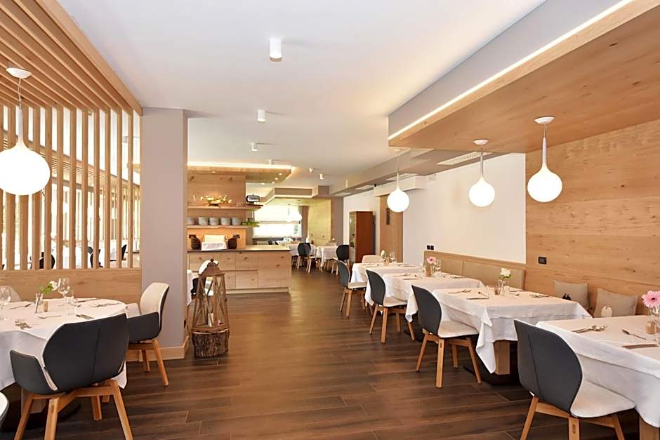 X Alp Hotel