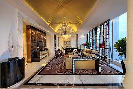 Presidential Suite with One King Bed