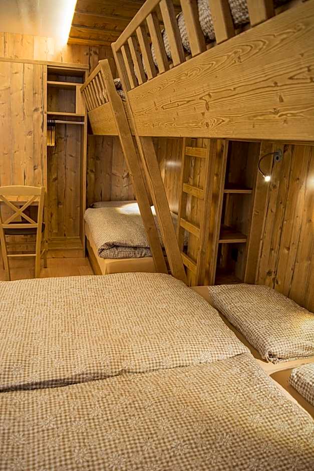 Alpine Classic Hotel