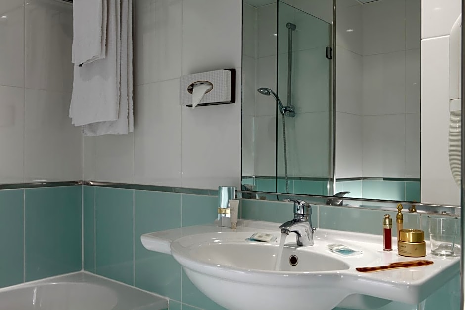 Hotel Espace Champerret