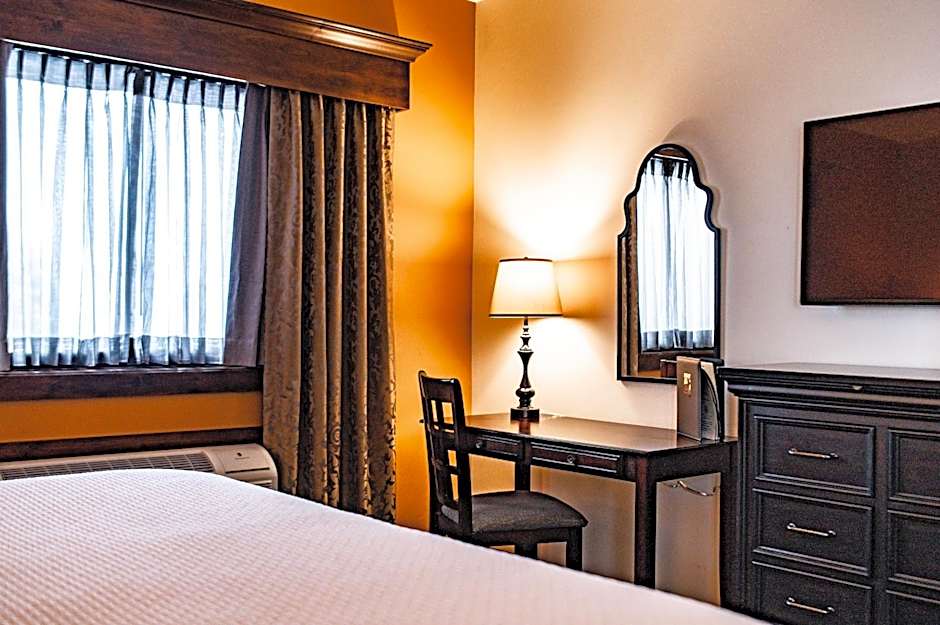 Elk Country Inn