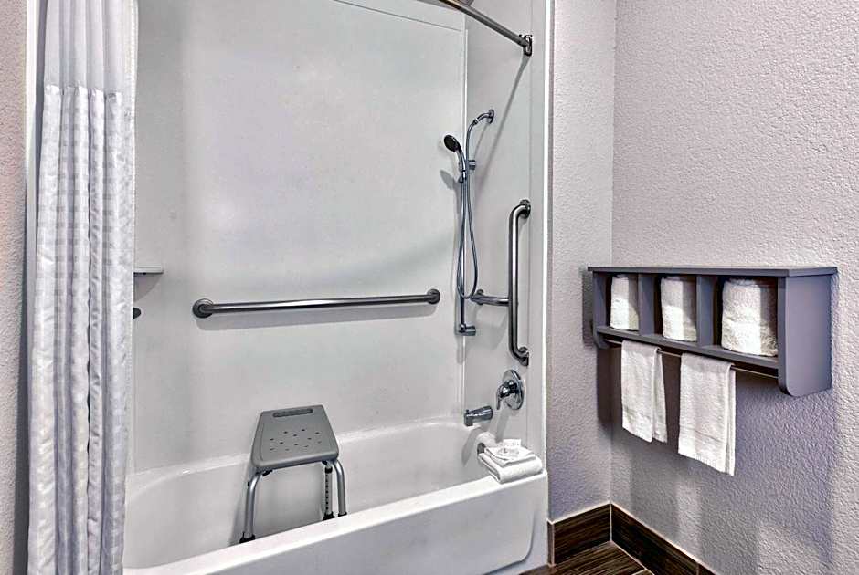 La Quinta Inn & Suites by Wyndham Las Colinas