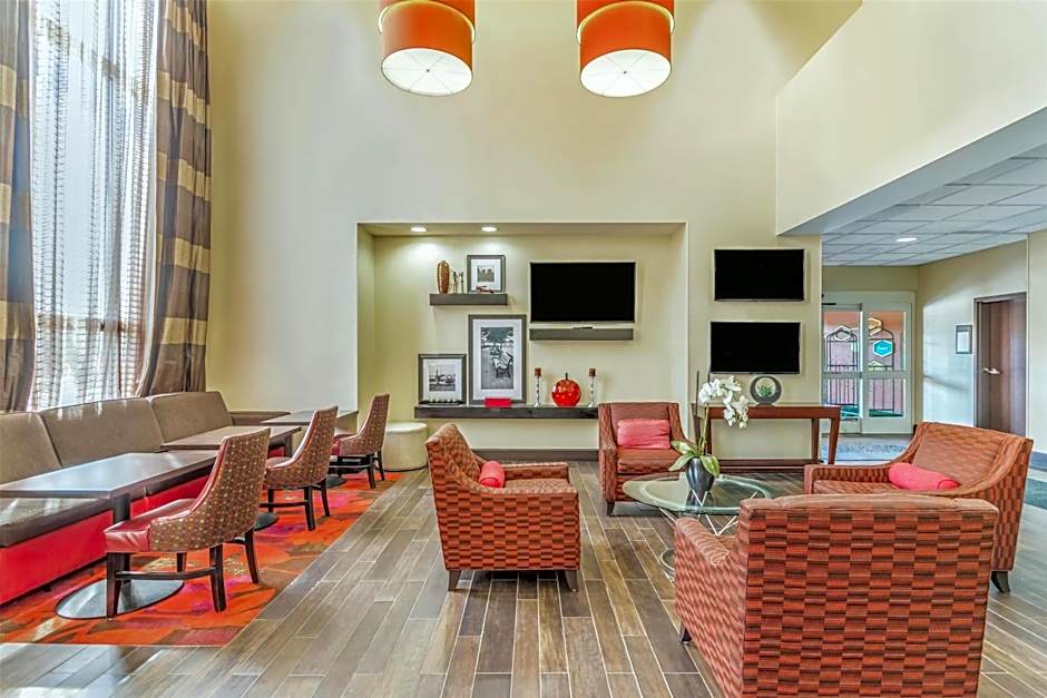 Hampton Inn By Hilton And Suites Detroit/Airport-Romulus