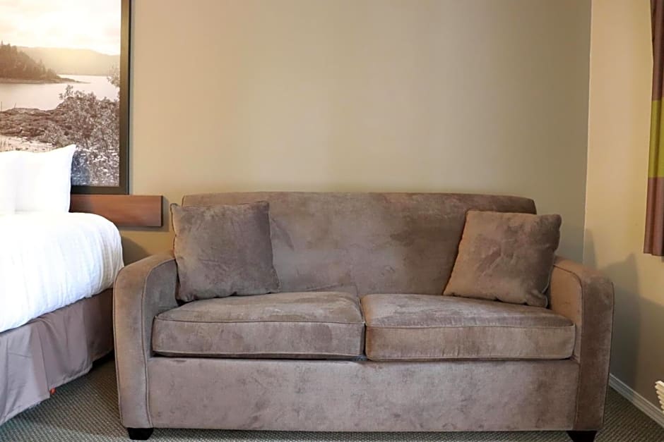 Super 8 by Wyndham Courtenay