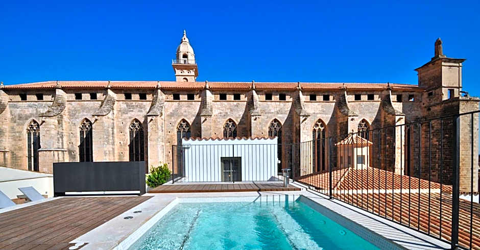 Photo 1 of 50 of Hotel Basilica