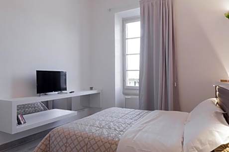 Deluxe Two-Bedroom Suite