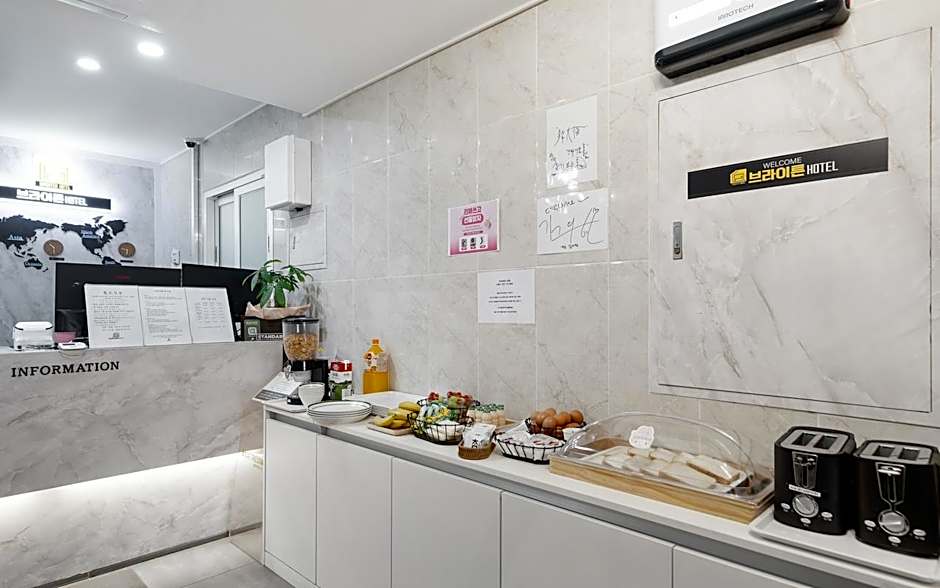 Brighten Hotel 