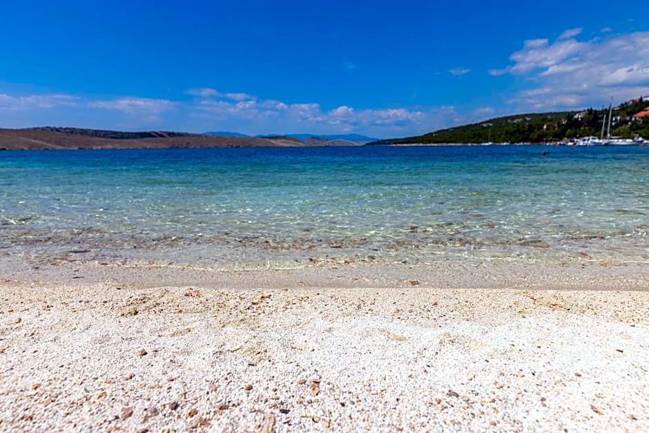 Seaside Guesthouse by JR City Apartments